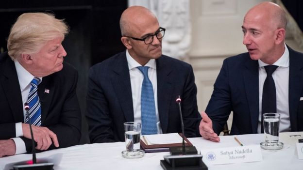 Trump, Satya Nadella y Jeff Bezos