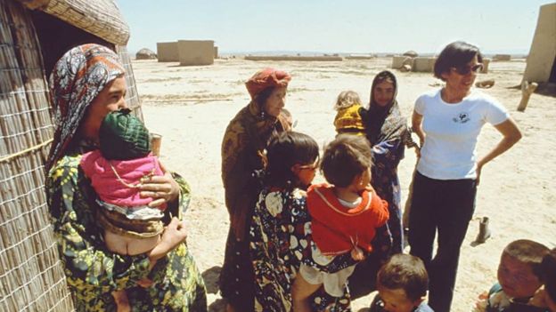 Nubia Muñoz en el desierto turcomano en Irán