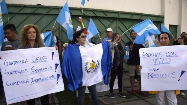 En las calles de Guatemala también hubo respaldo al presidente Morales.