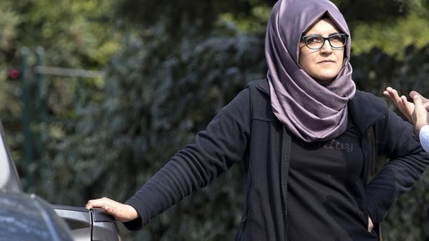 خدیجه، نامزد جمال خاشقجی روز گذشته، یازده مهر جلوی در کنسولگری در استانبول منتظر او بود