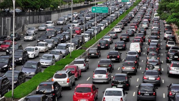 Tráfico en una autopista