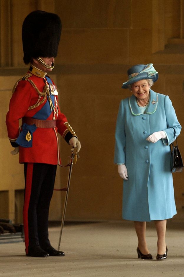 When the Queen was snapped 'giggling' at Prince Philip BBC News