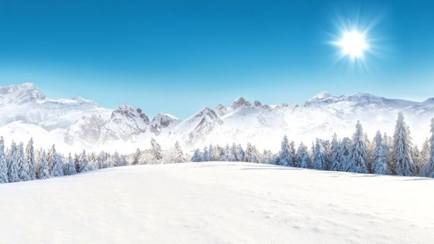 Alpes cielo azul