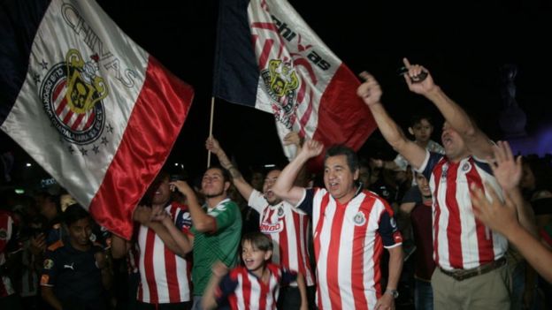 Hinchas de Chivas