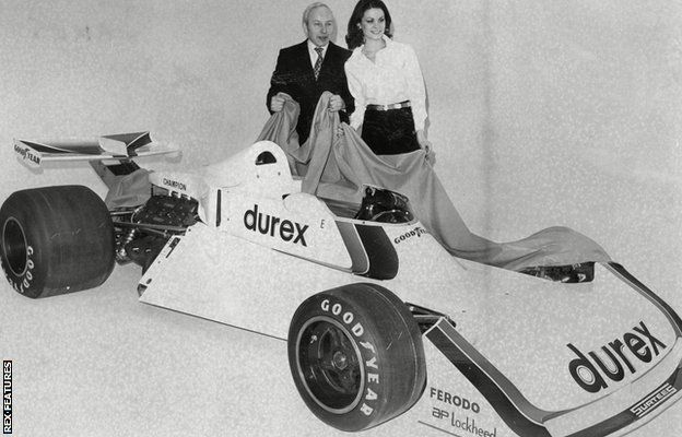 John Surtees and Vicki Harris unveil the 1976 Surtees F1 car