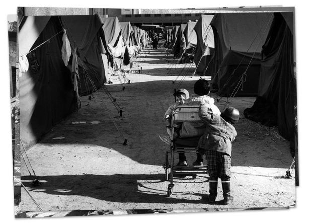 Acampamento para os afetados pelo terremoto del Bélice