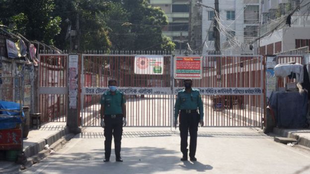 উত্তর টোলারবাগের তিনটি প্রবেশমুখ বন্ধ করে দেয়া হয়েছে।