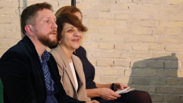 Члени журі - філософ Тарас Лютий і професор філології Віра Агеєва.