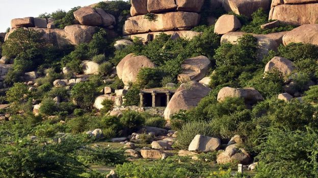 `ஹம்பி`- நிஜ பாகுபலி நகரம்: வீழ்ந்த ஒரு பேரரசின் கதை