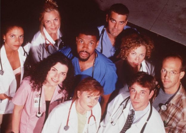 El elenco de la serie ER fotografiado en 1997