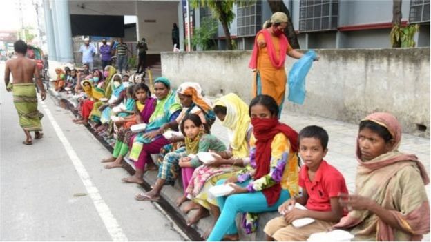 করোনাভাইরাসের সংক্রমণ ঠেকানোর জন্য লম্বা সময় লকডাউনের কারণে বাংলাদেশে অনেকেকেই কাজ হারিয়েছেন।