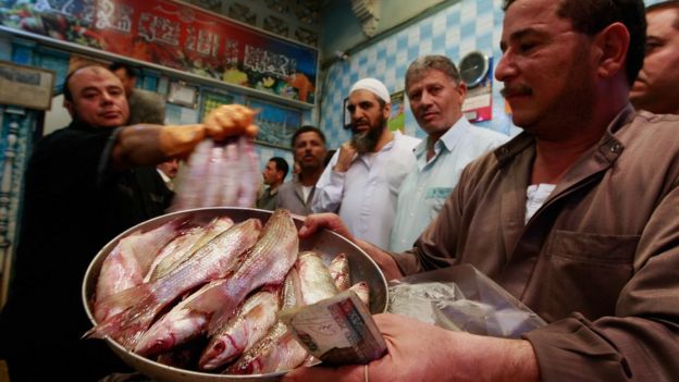 شم النسيم: قصة أقدم عيد شعبي في مصر _100723079_gettyimages-168603670