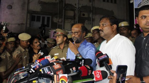 கருணாநிதி குணமடைய இறைவனை பிரார்த்திக்கிறேன் - ரஜினிகாந்த்