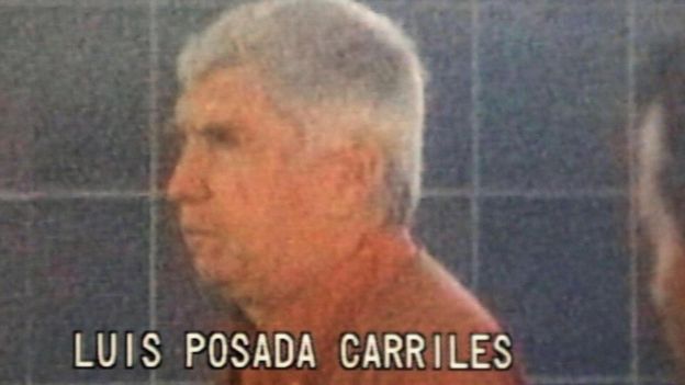 Esta foto de Posada Carriles fue emitida durante su arresto en Panamá.
