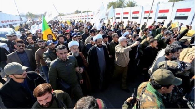 সিনিয়র প্যারামিলিটারি ও মিলিশিয়া নেতারাও যোগ দিয়েছিলেন মিছিলে