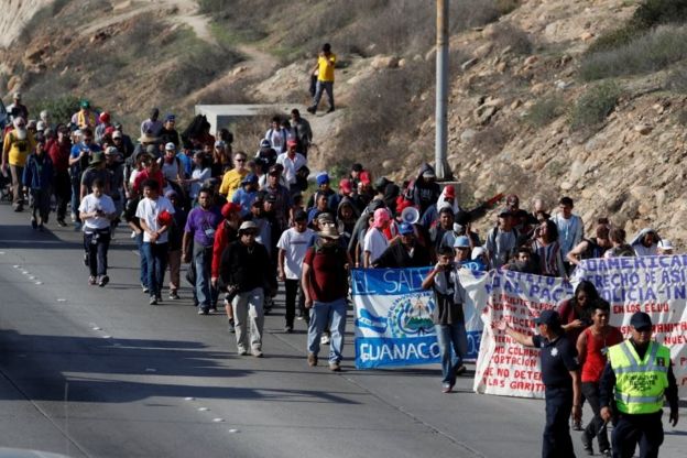 Miembros de la caravana migrante