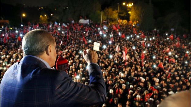 Erdogan em discurso celbrando vitória em Istambul