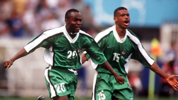 Los nigerianos celebrando un gol