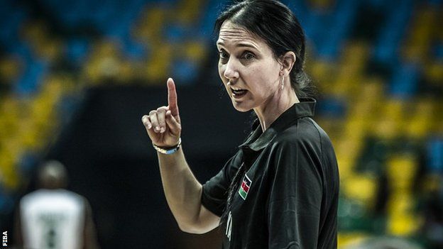 How Liz Mills became the first woman to coach a men's basketball team in an  international tournament