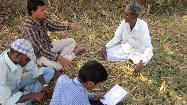 नवीन धान काढलं की बाबाजी ते गावातल्या लोकांना वाटून टाकायचे.