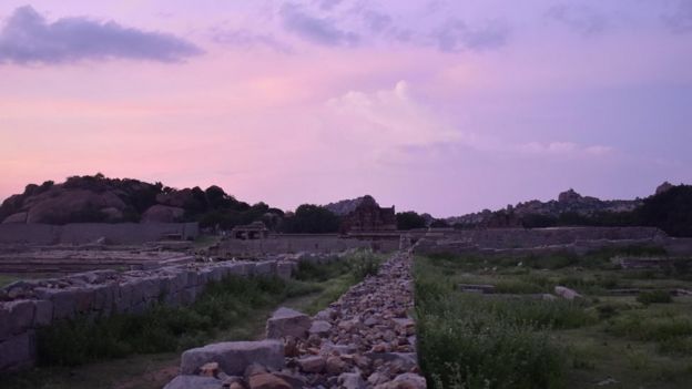 `ஹம்பி`- நிஜ பாகுபலி நகரம்: வீழ்ந்த ஒரு பேரரசின் கதை