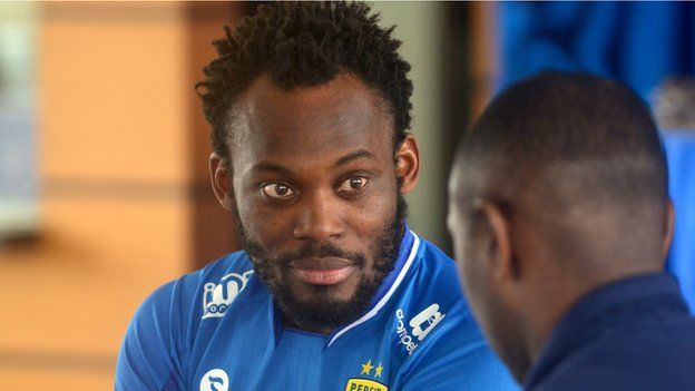 Michae;l Essien wearing Persib Bandung colours on Tuesday
