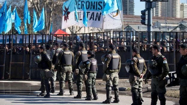 Policía