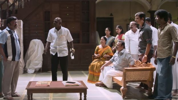 சங்கிலி புங்கிலி கதவத் தொற திரைப்படம்