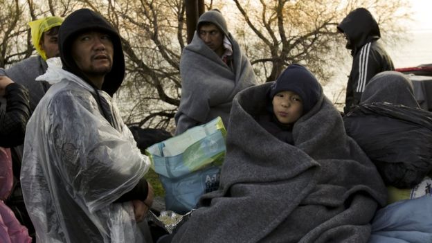 Midilli adasına ulaşabilen mülteciler ve göçmenler