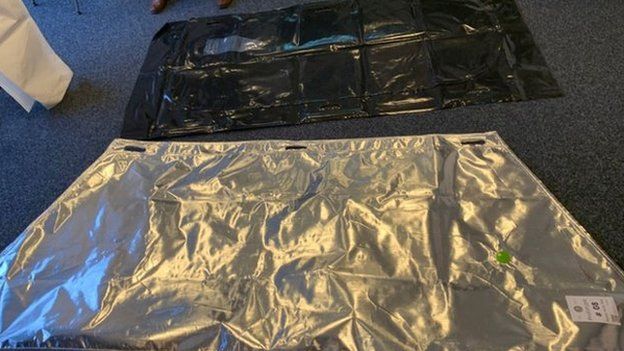 Старый и новый мешки для тел