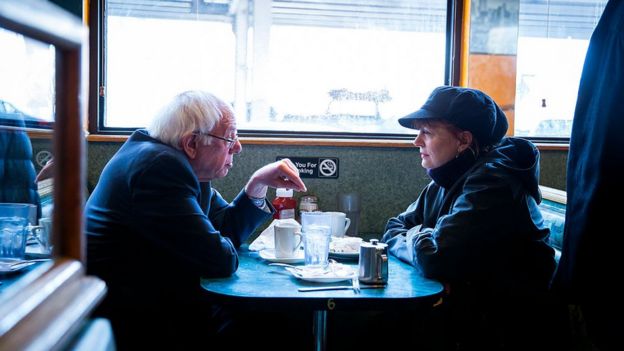 Bernie Sanders y Susan Sarandon.