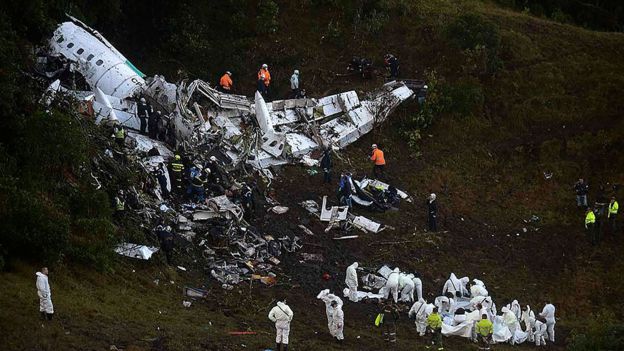 Restos del avión en el Cerro Gordo