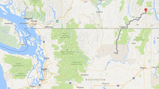 Un mapa que muestra la división fronteriza entre EE.UU. y Canadá por la frontera norte.