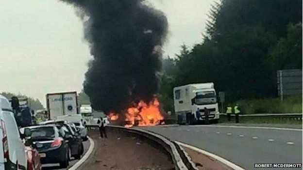 Man dead after multi vehicle crash on M8 BBC News