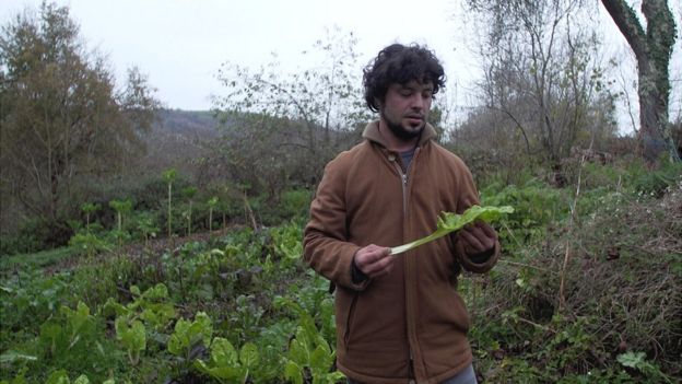 Javi Fernández con vegetales