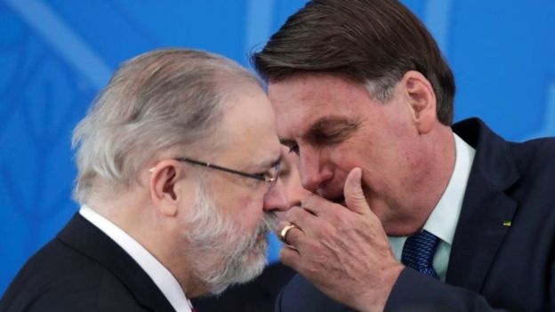 Augusto Aras e Jair Bolsonaro conversam