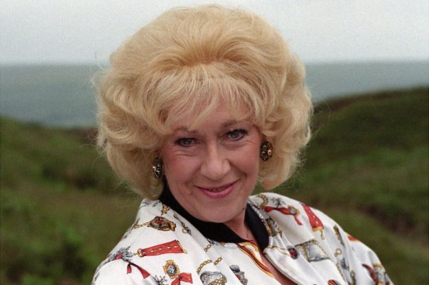 Jean Fergusson: Last of the Summer Wine actress dies - BBC News