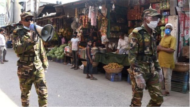 লকডাউন কার্যকর করতে আইন শৃঙ্খলা রক্ষাকারি বাহিনীর সাথে সেনাবাহিনী কাজ করছে।