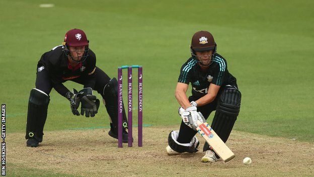 Tom Lawes made 60 then took two wickets for Surrey as Somerset suffered a sixth straight defeat