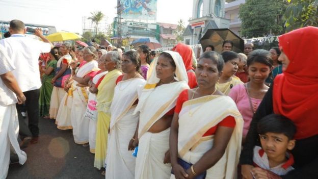 வனிதா மதில்