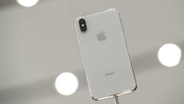 Las novedades y dudas que plantea el nuevo iPhone X, el salto adelante de  Apple para sus celulares - BBC News Mundo