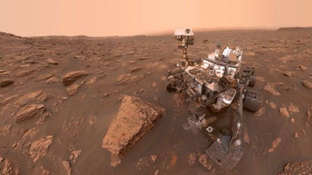 سلفی کاوشگر کیوریسیتی از روی سطح مریخ