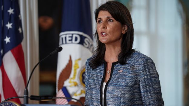 Nikki Haley, representante dos EUA na ONU, em discurso