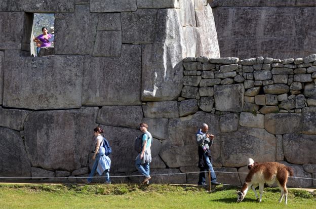 Turistas en Machu Picchu