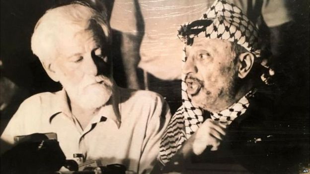 பாலத்தீன விடுதலை இயக்கத் தலைவர் யாசர் அரஃபாத்தை சந்தித்த முதல் இஸ்ரேலியர் யூரி அப்னெரி