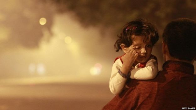 கருவுக்குள் இருக்கும் குழந்தையை மாசுபாடு எப்படி பாதிக்கிறது?