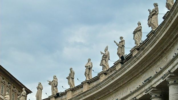 Detalhe da Praça São Pedro, Vaticano.