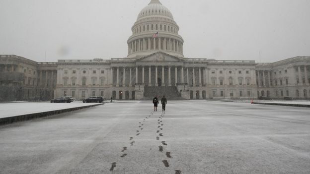 জর্জ ওয়াশিংটনের নামেই যুক্তরাষ্ট্রের রাজধানী শহরের নাম।