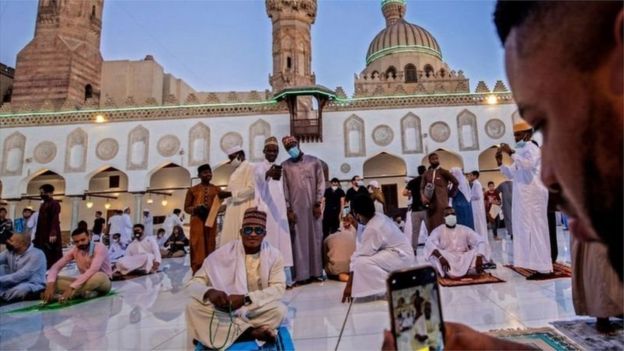 Eid Al Fitr Mambo Ambayo Waislamu Wanatakiwa Kufanya Kabla Na Baada Ya 