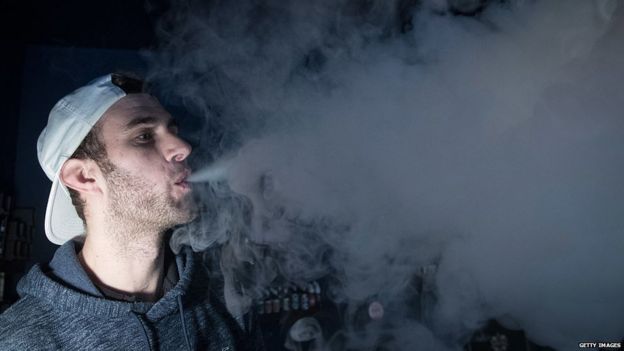 نيويورك تعتزم حظر تدخين السجائر الإلكترونية في الأماكن المغلقة _98454980_gettyimages-630680588